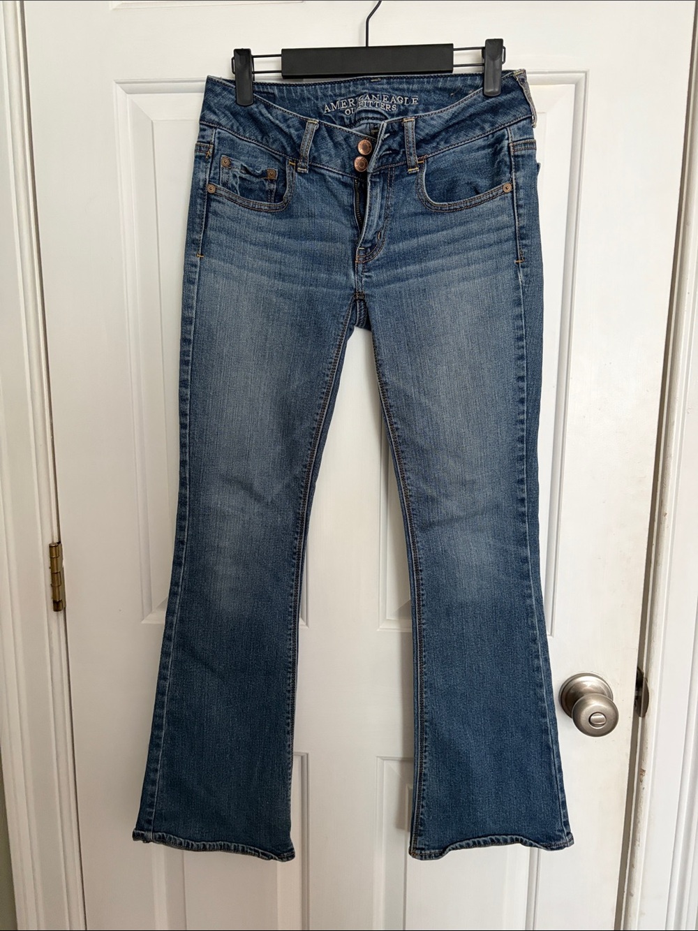 American Eagle Outfitters Vintage-Mid Blue Flare Jeans